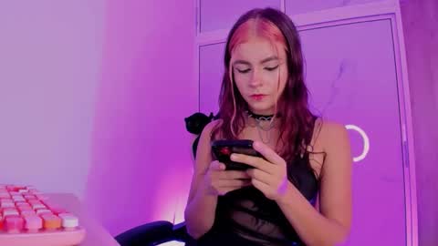 Scarlet online show from May 2026 09:11:02 PM