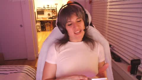 scarlet3 online show from December 2024 04:25:01 AM