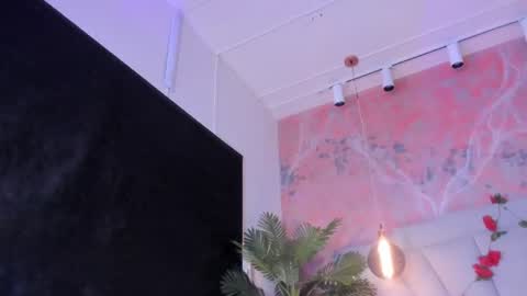 Scarlet Dayana online show from June 2026 12:10:01 PM