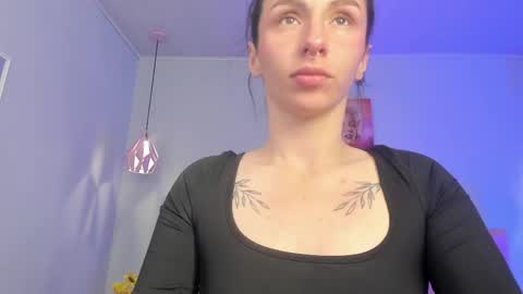 Snapshot of scarletgv chatting on May 2026 08:42:01 AM Scarlet online show from May 2026 08:42:01 AM