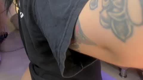 Snapshot of scarleth_jhons_ chatting on December 2024 11:17:02 PM Scarleth... but not Scarleth Johansson. online show from December 2024 11:17:02 PM