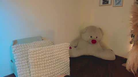 Snapshot of scarleth_jhons_ chatting on February 2025 02:28:01 AM Scarleth... but not Scarleth Johansson. online show from February 2025 02:28:01 AM