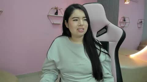 Snapshot of scarleth_kiss_ chatting on December 2025 10:52:02 AM Scarleth online show from December 2025 10:52:02 AM