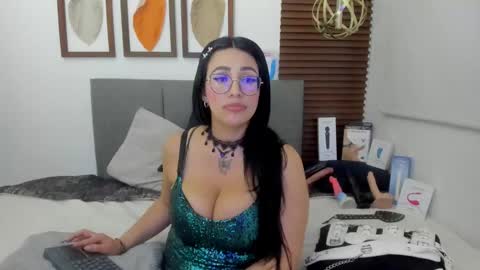 scarleth online show from January 2025 05:38:01 AM