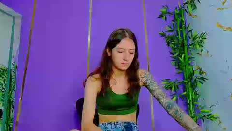 Snapshot of scarletjonesx chatting on September 2025 05:14:01 PM Denis online show from September 2025 05:14:01 PM