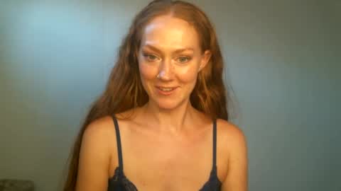 Snapshot of scarletsatine chatting on January 2025 08:19:02 AM Scarlet Satine online show from January 2025 08:19:02 AM