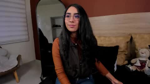 Scarlett  online show from March 2026 01:48:02 PM