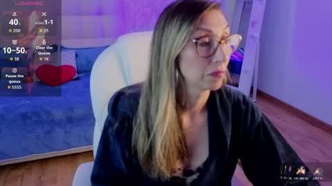 Snapshot of scarlett_079 chatting on June 2026 11:46:02 AM Scarlett online show from June 2026 11:46:02 AM