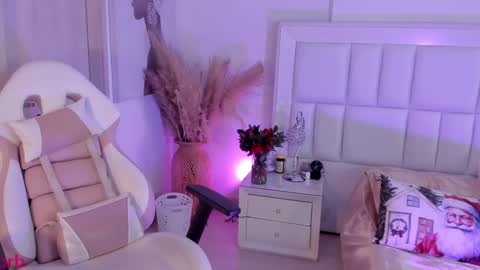 juli online show from December 2024 09:06:01 PM