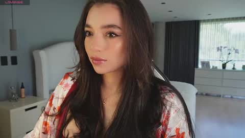 juli online show from May 2026 07:00:01 PM