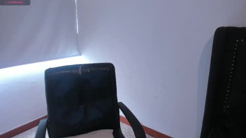 Scarlett Anaiz online show from November 2025 06:43:02 PM