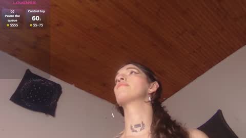 Snapshot of scarlett_crastrawberry chatting on November 2025 10:22:02 PM scarlet online show from November 2025 10:22:02 PM