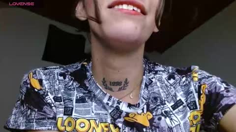 Snapshot of scarlett_crastrawberry chatting on March 2026 12:06:01 AM scarlet online show from March 2026 12:06:01 AM