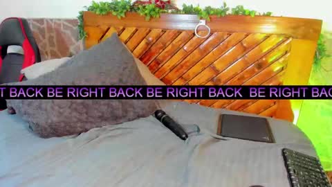 Snapshot of scarlett_diaz17 chatting on January 2025 03:17:02 PM Mariana online show from January 2025 03:17:02 PM