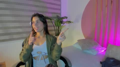 Snapshot of scarlett_rosse_x chatting on January 2026 12:21:02 PM S C A R L E T online show from January 2026 12:21:02 PM