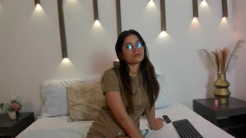 Snapshot of scarlett_rosse_x chatting on February 2026 07:02:01 AM S C A R L E T online show from February 2026 07:02:01 AM