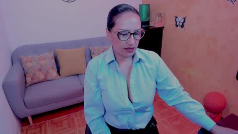Scarlett sax online show from November 2025 01:19:01 AM