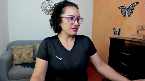 Scarlett sax online show from May 2026 10:26:02 PM