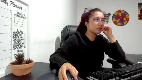 Snapshot of scarlett_sen chatting on December 2024 05:15:02 PM Mistress Scarlett online show from December 2024 05:15:02 PM