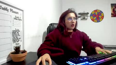 Snapshot of scarlett_sen chatting on December 2024 02:38:02 PM Mistress Scarlett online show from December 2024 02:38:02 PM