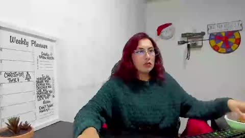 Snapshot of scarlett_sen chatting on December 2024 01:07:02 PM Mistress Scarlett online show from December 2024 01:07:02 PM