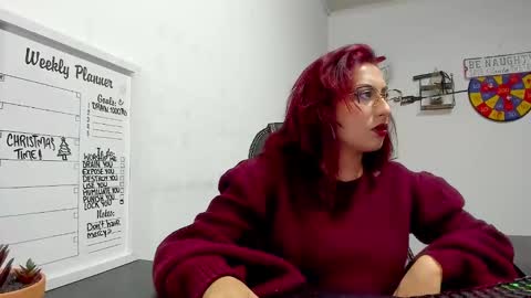 Snapshot of scarlett_sen chatting on December 2024 01:56:02 PM Mistress Scarlett online show from December 2024 01:56:02 PM
