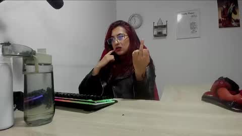 Snapshot of scarlett_sen chatting on February 2025 03:42:02 PM Mistress Scarlett online show from February 2025 03:42:02 PM