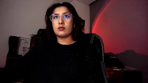 Snapshot of scarlett_sen chatting on September 2025 03:34:02 PM Mistress Scarlett online show from September 2025 03:34:02 PM