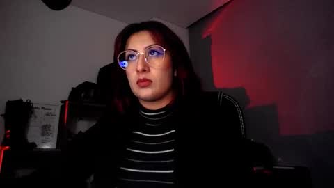 Snapshot of scarlett_sen chatting on September 2025 02:08:02 PM Mistress Scarlett online show from September 2025 02:08:02 PM