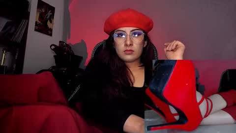 Snapshot of scarlett_sen chatting on September 2025 03:13:01 PM Mistress Scarlett online show from September 2025 03:13:01 PM