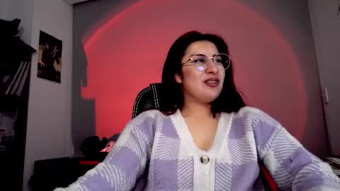 Snapshot of scarlett_sen chatting on November 2025 12:26:01 PM Mistress Scarlett online show from November 2025 12:26:01 PM