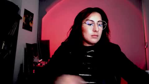 Snapshot of scarlett_sen chatting on November 2025 02:29:02 PM Mistress Scarlett online show from November 2025 02:29:02 PM