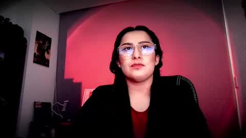 Snapshot of scarlett_sen chatting on December 2025 03:18:02 PM Mistress Scarlett online show from December 2025 03:18:02 PM