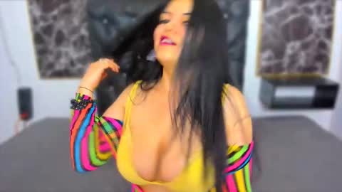 Scarlett online show from September 2025 04:50:01 PM