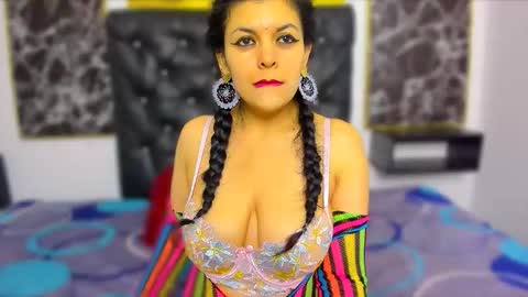 Scarlett online show from October 2025 03:20:02 PM