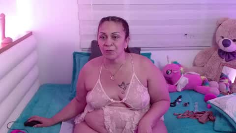scarlettbooty online show from May 2026 02:45:01 PM