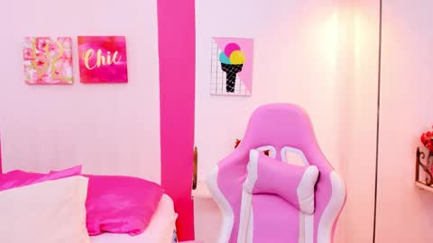 Scarlette  online show from December 2024 04:40:01 PM