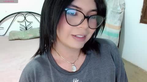 KARLA online show from December 2025 07:01:02 PM