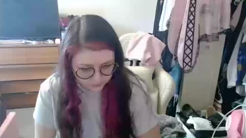 Scarlett online show from October 2025 05:57:02 PM