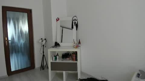 scarlettjakobs online show from May 2026 05:23:02 AM