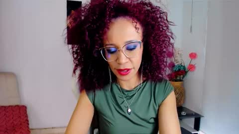 Scarlett online show from September 2025 09:36:01 PM