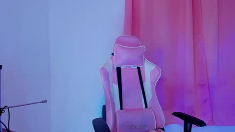 chloe online show from December 2024 04:20:02 AM