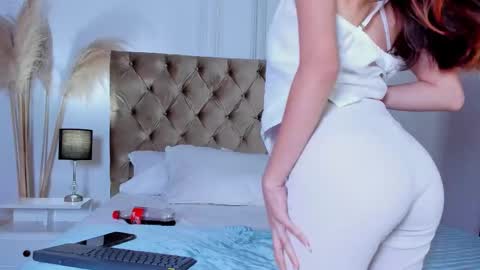 Snapshot of scarletttease_ chatting on November 2025 01:54:02 PM scarlett online show from November 2025 01:54:02 PM