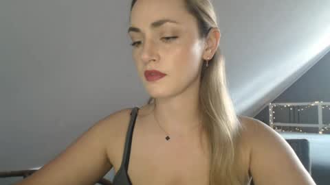 Snapshot of scarlettxblonde chatting on June 2026 02:33:01 PM ScarlettxBlonde online show from June 2026 02:33:01 PM