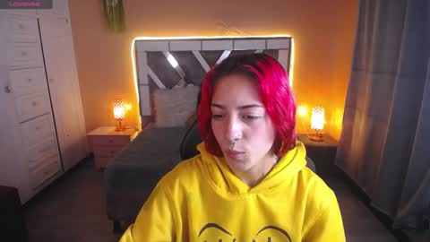 Snapshot of scarllett_bdsm chatting on December 2024 04:36:02 AM Scarllett online show from December 2024 04:36:02 AM