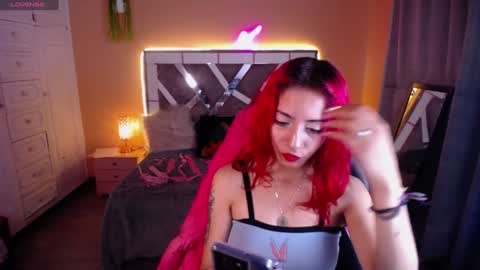 Snapshot of scarllett_bdsm chatting on December 2024 03:56:02 AM Scarllett online show from December 2024 03:56:02 AM