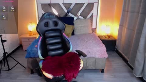 Snapshot of scarllett_bdsm chatting on December 2024 07:40:01 AM Scarllett online show from December 2024 07:40:01 AM