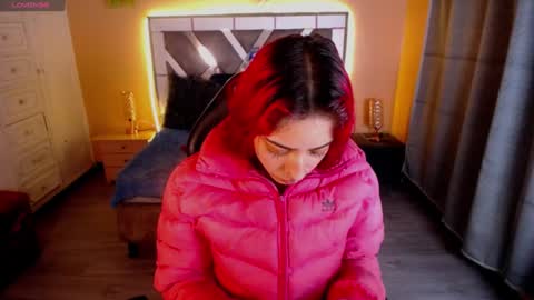 Snapshot of scarllett_bdsm chatting on December 2024 04:09:02 AM Scarllett online show from December 2024 04:09:02 AM