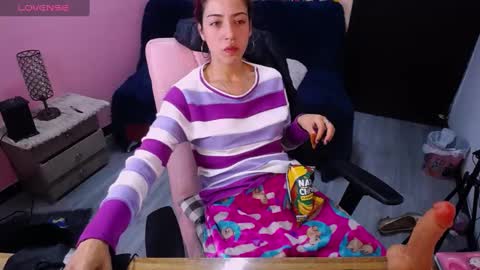 Snapshot of scarllett_bdsm chatting on February 2025 09:30:01 AM Scarllett online show from February 2025 09:30:01 AM