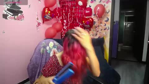 Snapshot of scarllett_bdsm chatting on February 2025 03:45:02 AM Scarllett online show from February 2025 03:45:02 AM